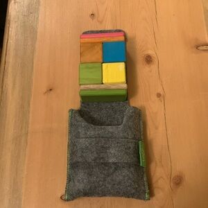 Tegu 8 piece Magnetic Block Travel Set - multi-color